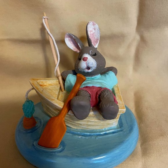 Have a Nice and Breezy Day - Bunny in Boat Tender Touch Hallmark Figurine. - Picture 1 of 5